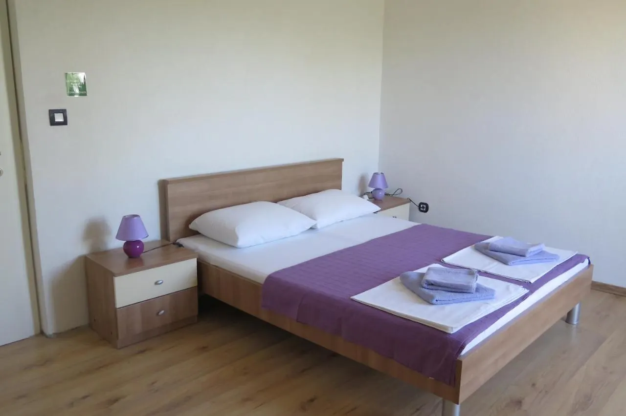 Lumbrela Apartments Starigrad Paklenica 0*,  Croatia