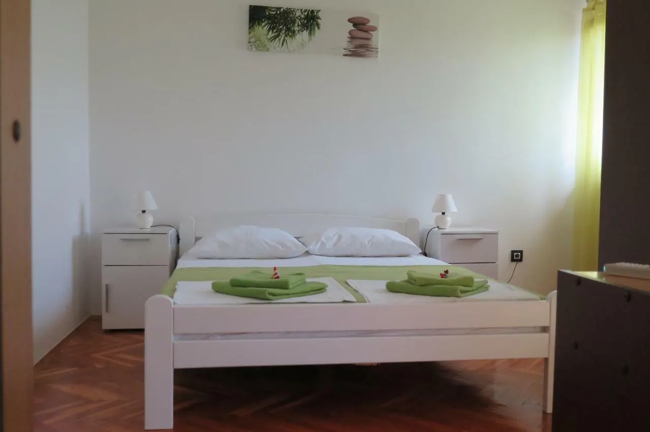 Lumbrela Apartments Starigrad Paklenica