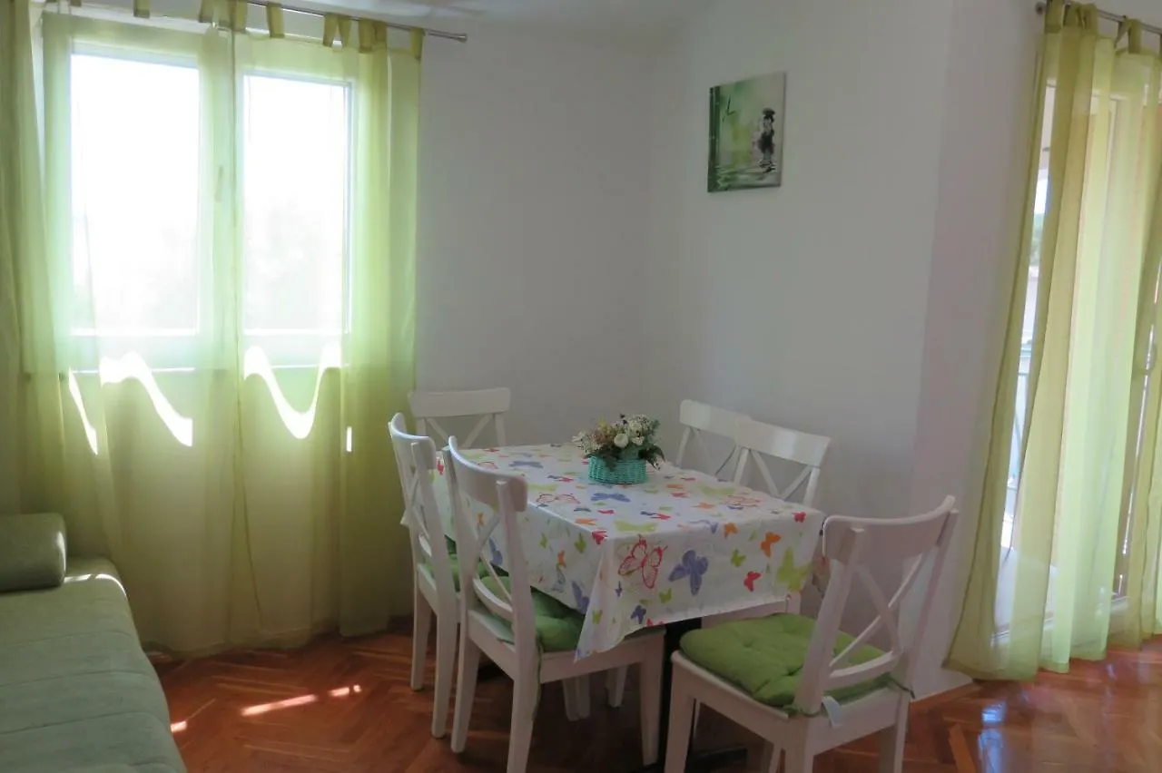 Lumbrela Apartments Starigrad Paklenica Croatia