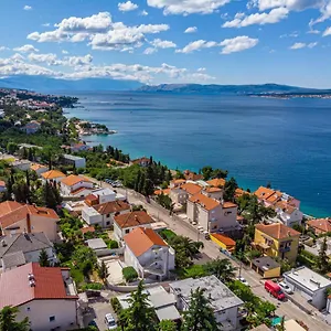 apartmani-pila.primorje-gorskikotar.com/